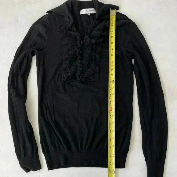 Vintage Carolina Herrera Ruffle Chest Sweater Size S - Picture 6 of 9